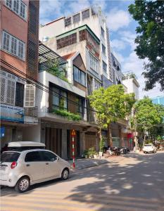 Bán phân lô BÙI HUY BÍCH - QUẬN ỦY HOÀNG MAI - 60M 5 tầng Vỉa kè , KD, ô tô tránh chỉ hơn 15 tỷ